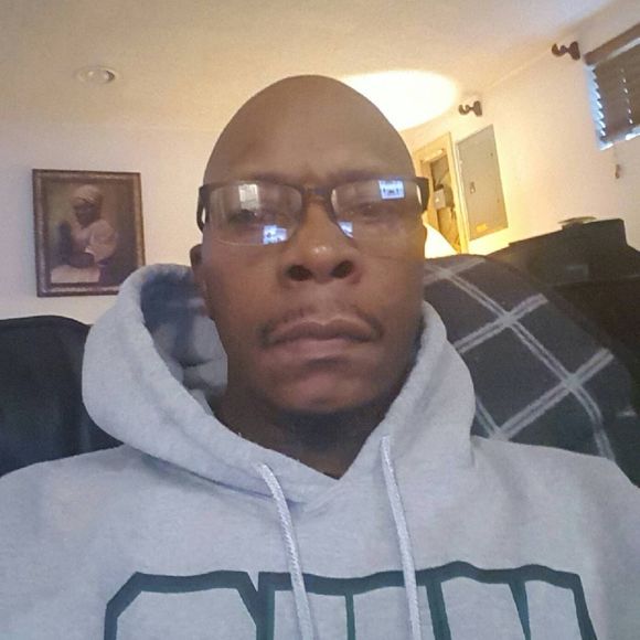 Profile Picture of Evans Ronald (@evansronald) on Poshmark