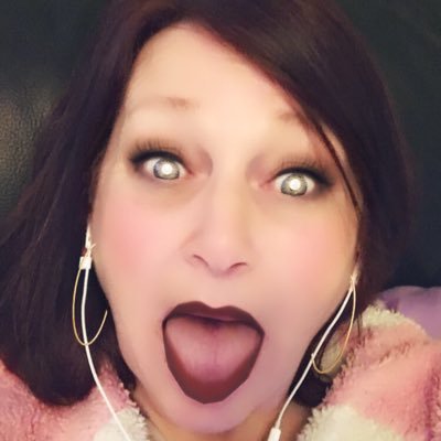 Profile Picture of Bev Spencer (@OfficialBevJo) on Twitter