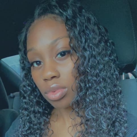 Profile Picture of Camrie Dunning (@camriedunning18) on Poshmark