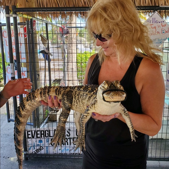 Profile Picture of Renee Marzec (@toetots) on Poshmark