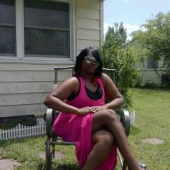 Tanishia Johnson - Poshmark Profile Picture of Tanishia Johnson (@msclements2012) on Poshmark