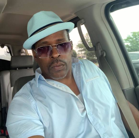 Profile Picture of Jeffrey Hicks (@jeffhicksdad) on Poshmark