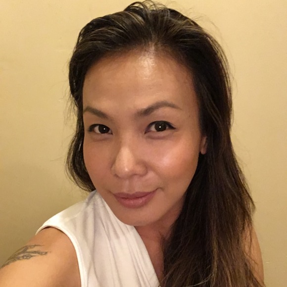 Profile Picture of Song sandy Atthajaroon (@satthajaroon) on Poshmark