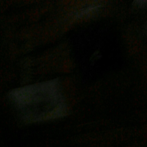 Profile Picture of Diounea Paune (@darkskinn1222) on Poshmark