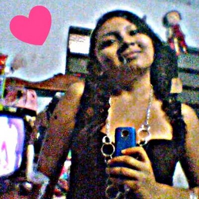 Profile Picture of Andrea Silveira (@andy_karola) on Twitter