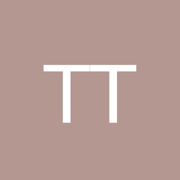 Profile Picture of Tamara Thompson (@triplethreat360) on Poshmark