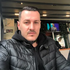 Profile Picture of AdhurimUniKk (@miliunikk) on Tiktok