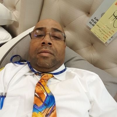 Profile Picture of Frank Holmes (@frankholmes5) on Twitter