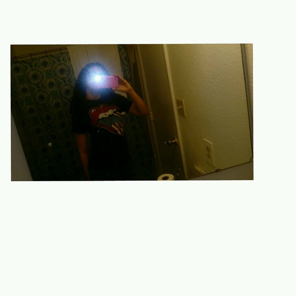 Profile Picture of Jackie Olmo (@jackieolmo) on Poshmark