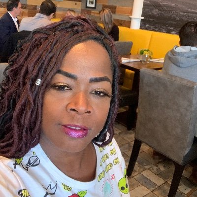 Profile Picture of Michelle Hooker (@Michell31153378) on Twitter