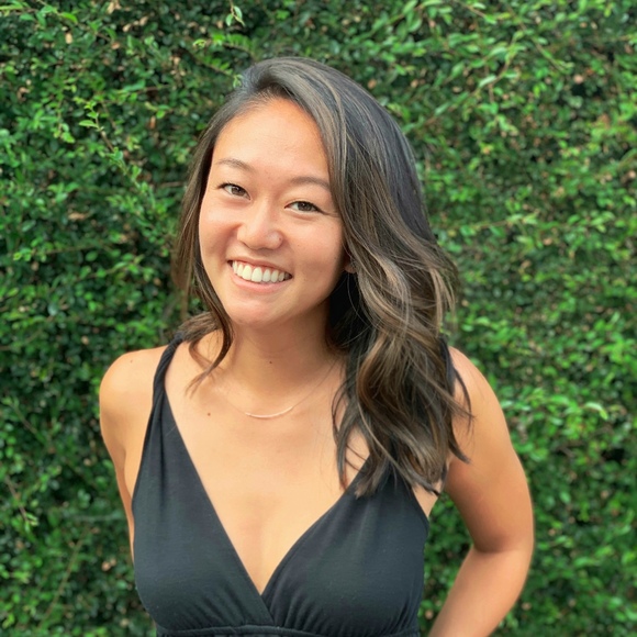 Profile Picture of Jamie Ikeda (@jamie_ikeda) on Poshmark