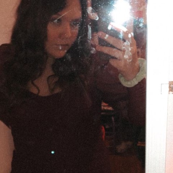 Profile Picture of Katelyn Farley (@katelyn_farley) on Poshmark