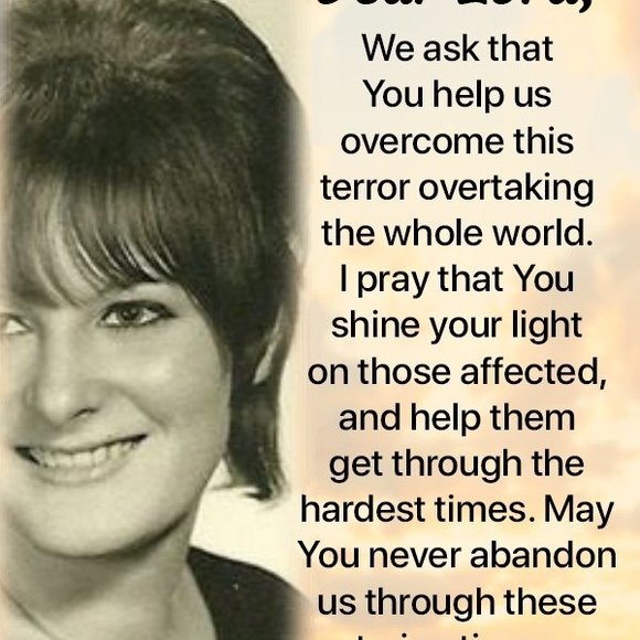 Profile Picture of Diane Rothschell (@deetlebugg) on Poshmark