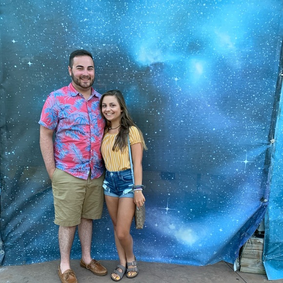 Profile Picture of Madison Shappell (@valerieshappell) on Poshmark