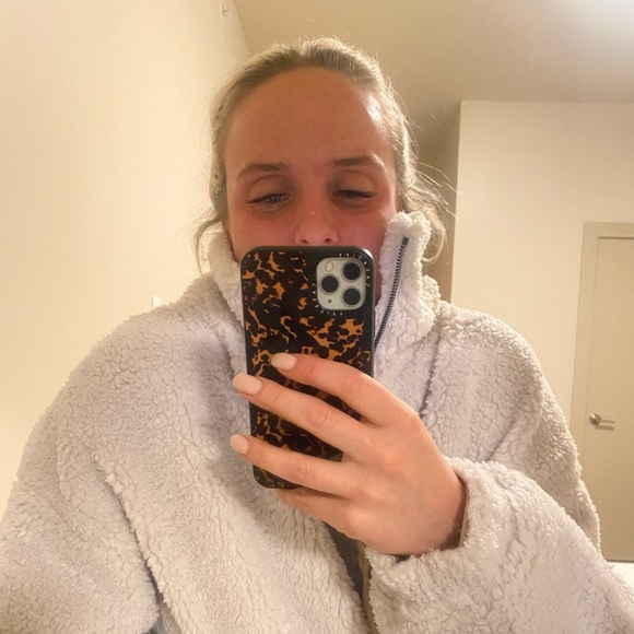Profile Picture of Abby Hillmer (@abbyhillmer) on Poshmark