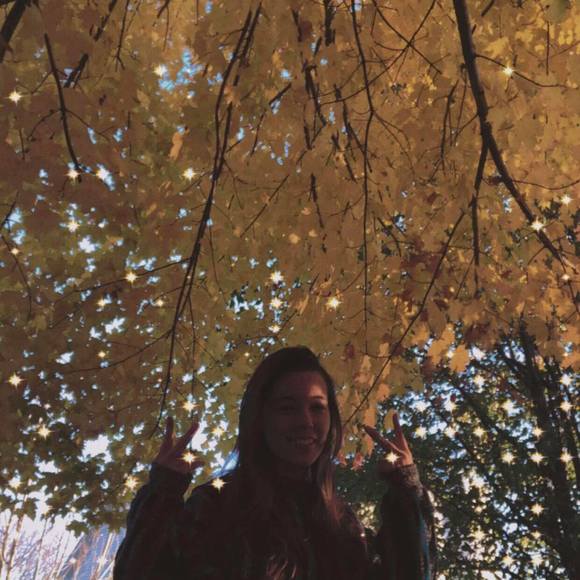 Profile Picture of Callie Siering (@siering) on Poshmark