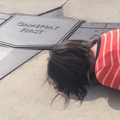 Profile Picture of  🌼 Kim H  🍐 (@fakegiraffe) on Twitter