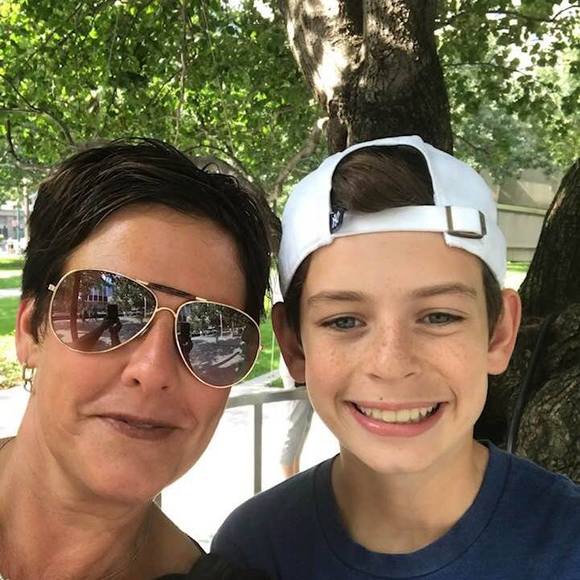 Profile Picture of Stacy Malcolm (@stoots1970) on Poshmark