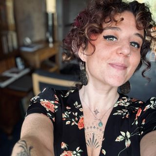Profile Picture of Hannah Wilcox (@illusive_illustration) on Instagram