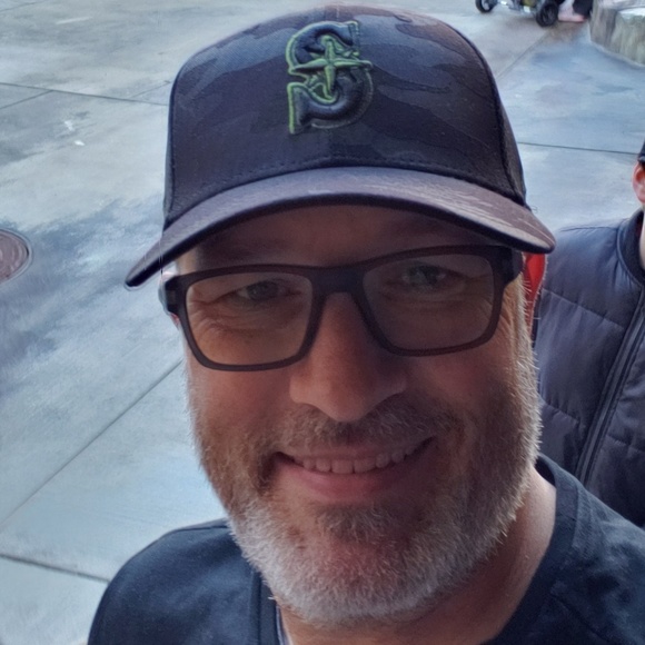 Profile Picture of Andrew Chesnut (@timsnutz) on Poshmark