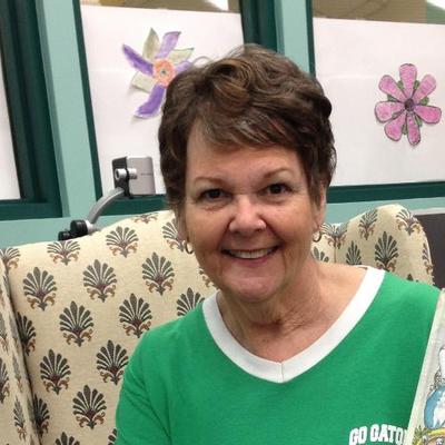 Profile Picture of Janet Felts (@ladylibrary_1) on Twitter