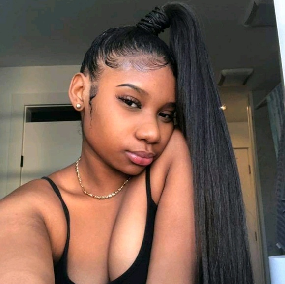 Profile Picture of Daesha Kearse (@tarajikearse) on Poshmark