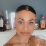 Profile Picture of Roxanne Scott (@foxiroxiscott) on Instagram