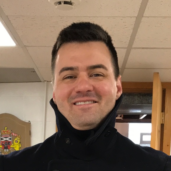 Profile Picture of Seth Roberts (@slickroberts21) on Poshmark