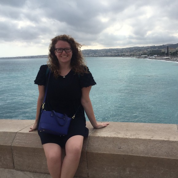 Profile Picture of Ellen Kneeskern (@ekneeskern) on Poshmark