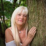 Profile Picture of Catherine Golding (@catherine.golding) on Instagram