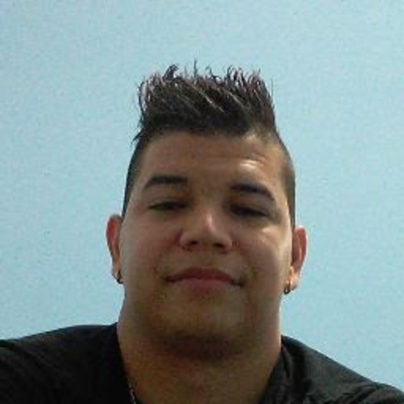 Profile Picture of Hector Cardero (@ifaireodara64) on Poshmark