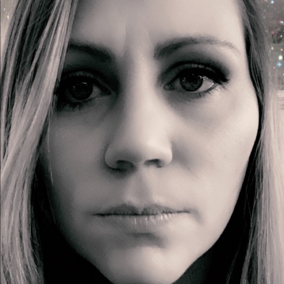 Profile Picture of Jessica Camarote (@jessslick) on Poshmark