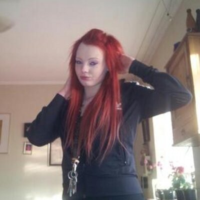 Profile Picture of Melissa Larsen (@70Sheena) on Twitter