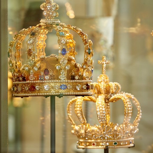 Profile Picture of Ashley Goguette (@queenzcrew) on Poshmark