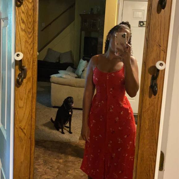 Profile Picture of Kayanna Verwey (@kayannaverwey) on Poshmark