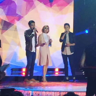 Profile Picture of Team Power Chords (@TEAMPOWERCHORDS) on Twitter