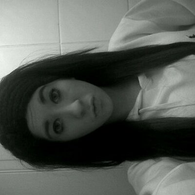 Profile Picture of Lillynewland (@lilly_loo_la) on Twitter