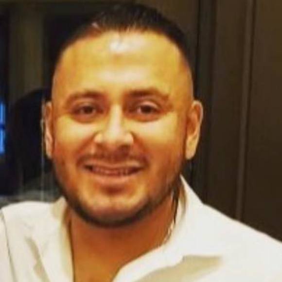 Profile Picture of Ocampo Ocampo (@ooccaammppoo) on Poshmark