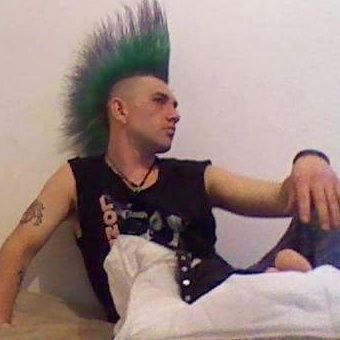 Profile Picture of Aaron Przybylski (@aaron_punks) on Twitter
