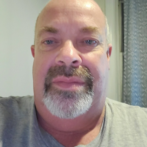 Profile Picture of Fernando Pinelo (@fernandopinelo) on Poshmark