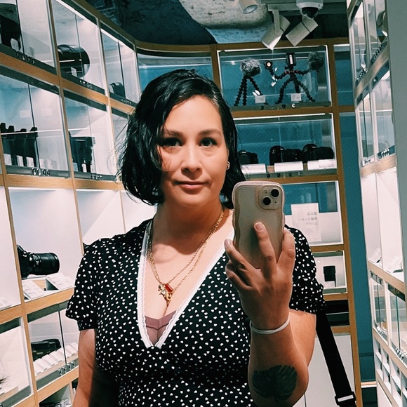 Profile Picture of Dawn Fornear (@dfornear) on Poshmark