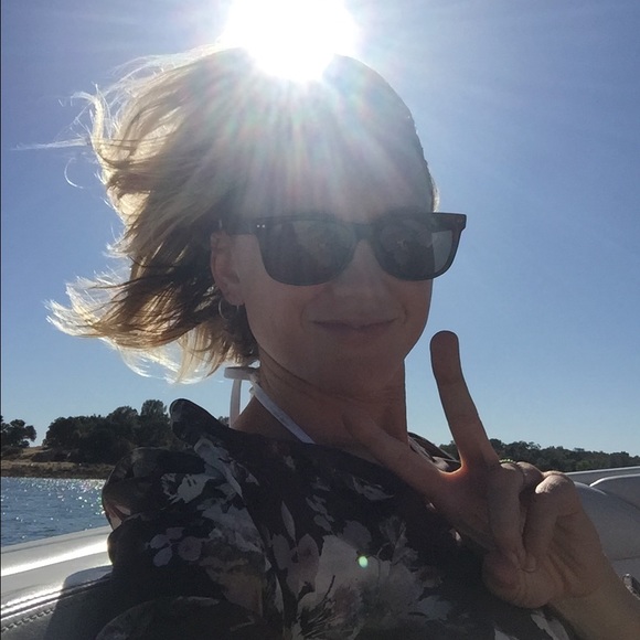 Profile Picture of Mandy Michael (@mlmichael) on Poshmark