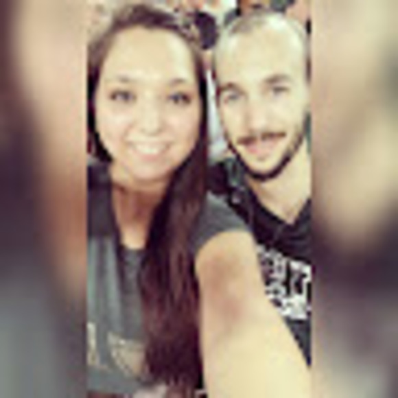 Profile Picture of Genesys Blevins (@genesysblevins) on Poshmark