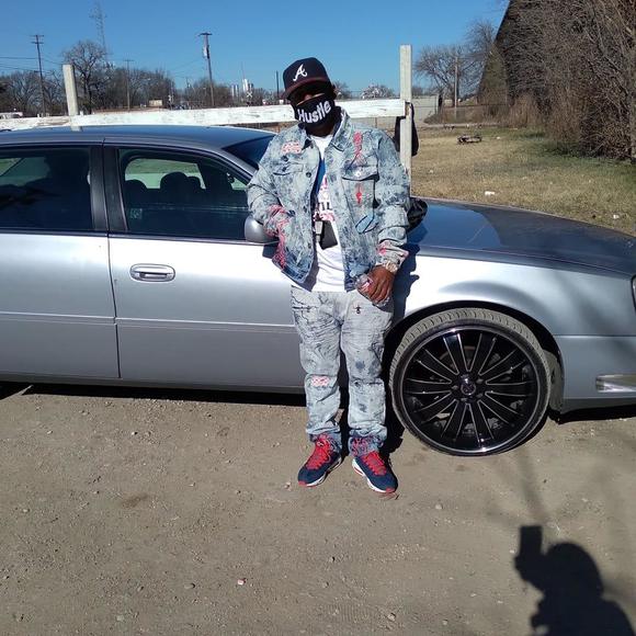 Profile Picture of Antoniowilburn Antoniowilburn (@antoniowilburn2) on Poshmark