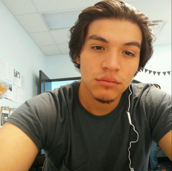 Profile Picture of Danny Venegas (@whoisdanny) on Poshmark