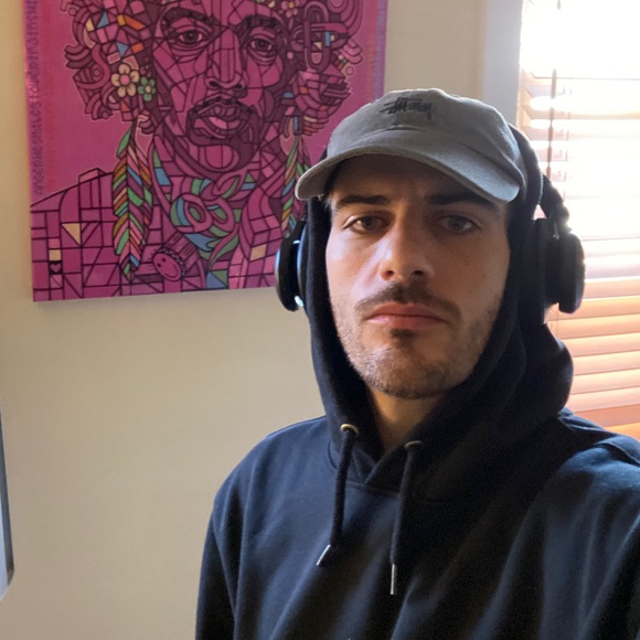 Vincent Nania - Poshmark Profile Picture of Vincent Nania (@vinnani_) on Poshmark