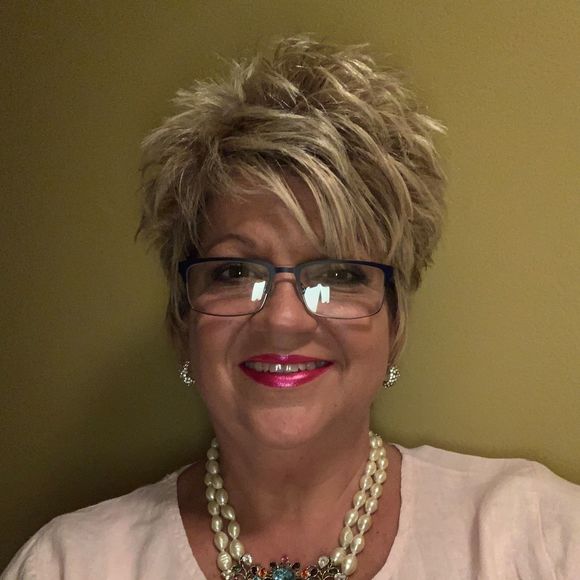 Profile Picture of Rhonda Spurgin (@rspurgindr) on Poshmark