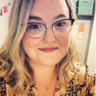 Profile Picture of Julia McDaniel (@juliajwrites) on Twitter