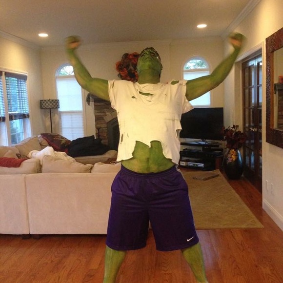 Profile Picture of Tom Murray (@bigtom89) on Poshmark