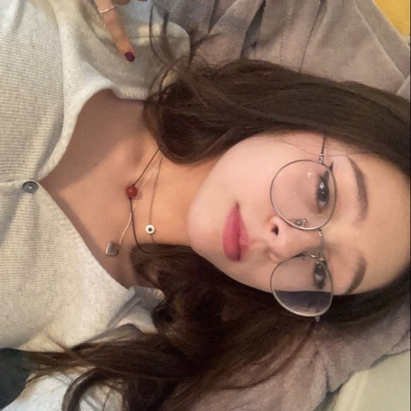 Profile Picture of Excited Broccoli (@lucylepley12) on Poshmark